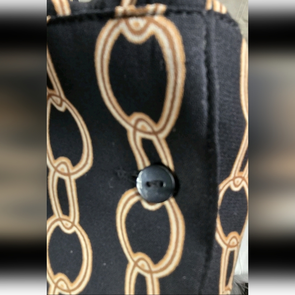 Worthington Black Gold Chain Print Button-Up Blouse Shirt Size M Long Sleeve - Picture 5 of 9